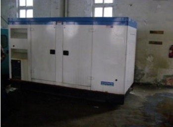 洛阳康明斯150kw大型柴油二手发电机组 洛阳康明斯150kw大型柴油二手发电机组